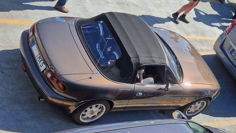 Gebraucht Mazda MX5 90 PS (66 kW) 1996 Braun Cabrio