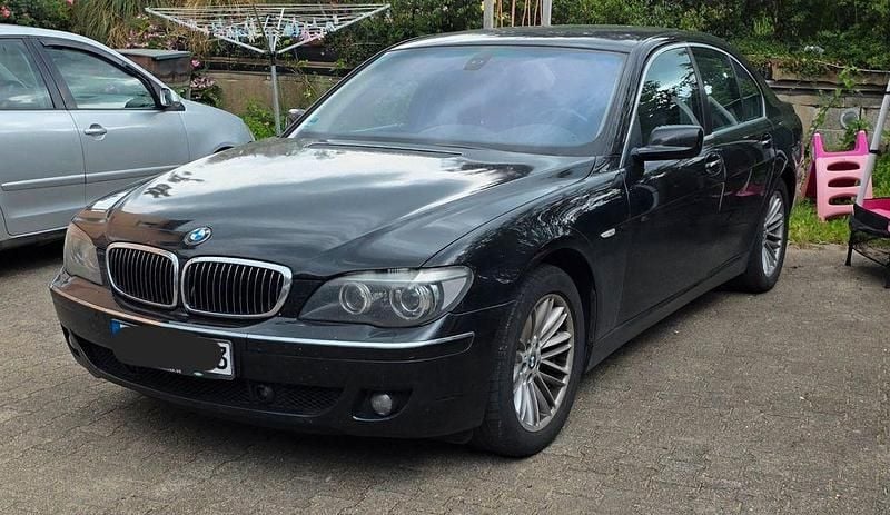 Schwarz Gebraucht 2006 BMW 745 Limousine | 4.500 € (Superpreis) - Bild 1/4