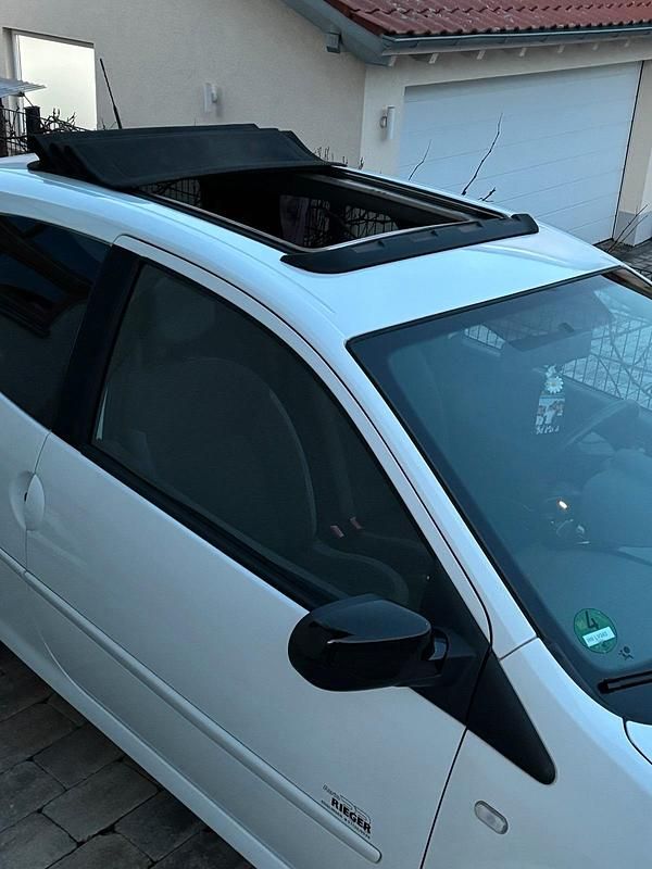 Gebraucht Renault Twingo 75 PS (55 kW) 2012 Weiß Kleinwagen