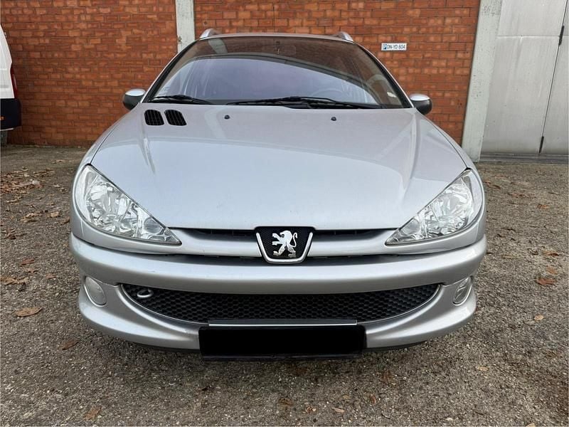 Silber Gebraucht 2005 Peugeot 206 Quiksilver Kombi | 799 € (Superpreis) - Bild 1/4