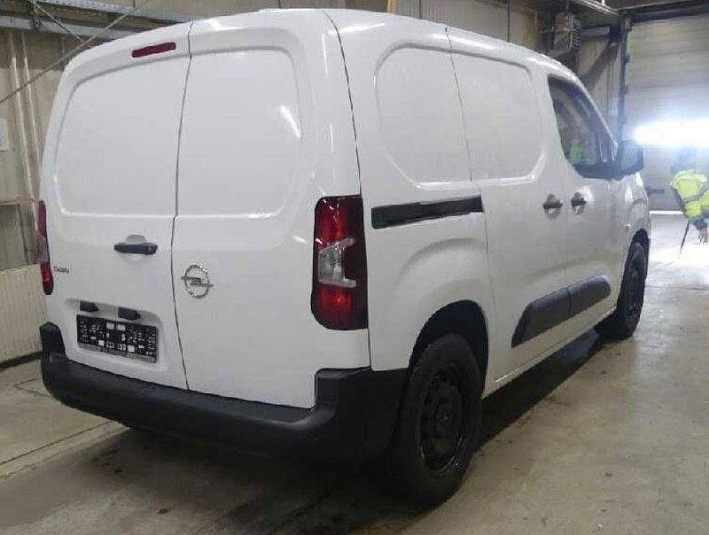 Gebraucht Opel Combo Edition 131 PS (96 kW) 2022 Weiß Van / Kleinbus