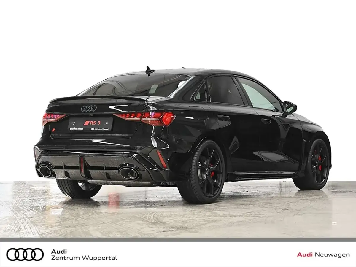 Gebraucht Audi RS3 Sport 400 PS (294 kW) 2025 Schwarz Limousine
