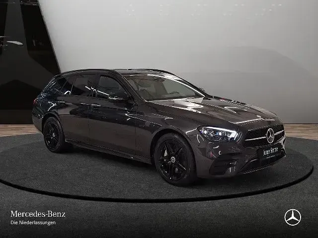 Gebraucht Mercedes E300 306 PS (225 kW) 2023