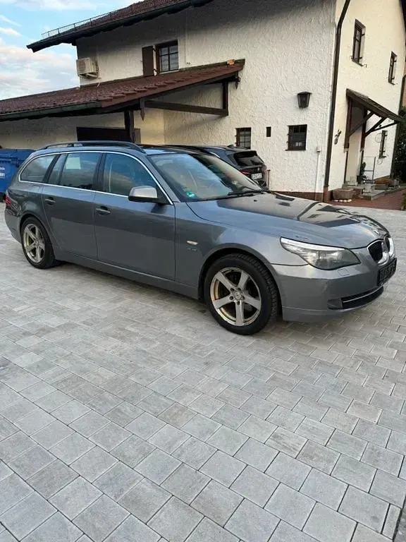 Używany BMW 525 197 KM (144 kW) 2009 Szary Kombi