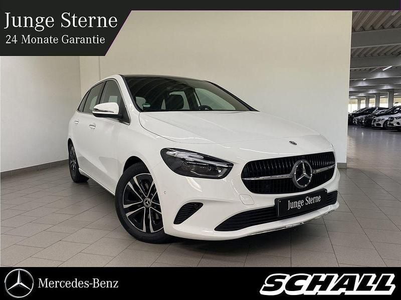 Weiß Gebraucht 2025 Mercedes B200 Progressive Van / Kleinbus | 41.998 € - Bild 1/4
