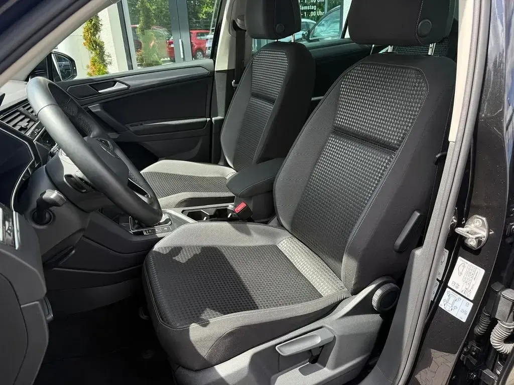 Gebraucht VW Tiguan Active 150 PS (110 kW) 2022 Schwarz SUV