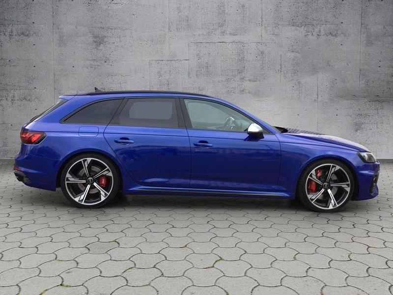 Gebraucht Audi RS4 Ambiente 450 PS (330 kW) 2022 Individuallackierungen audi exclusive Kombi