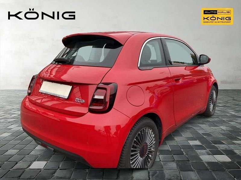 Gebraucht Fiat 500e Red 86 kW (118 PS) 2022 Rot Kleinwagen