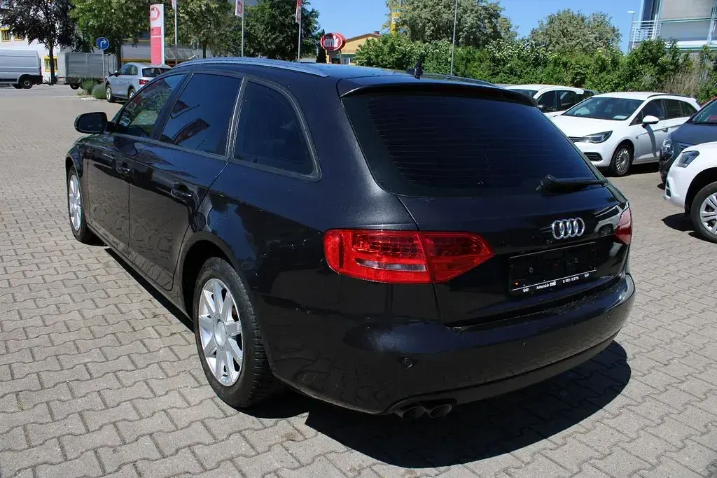 Gebraucht Audi A4 Sport 143 PS (105 kW) 2011 Grau Kombi