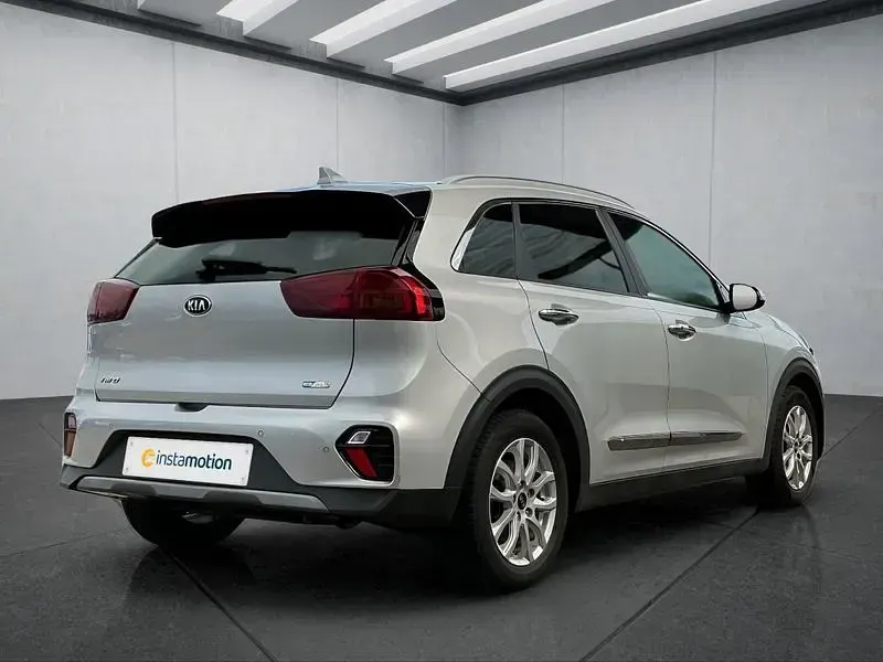 Gebraucht Kia Niro 141 PS (103 kW) 2021 Silber SUV