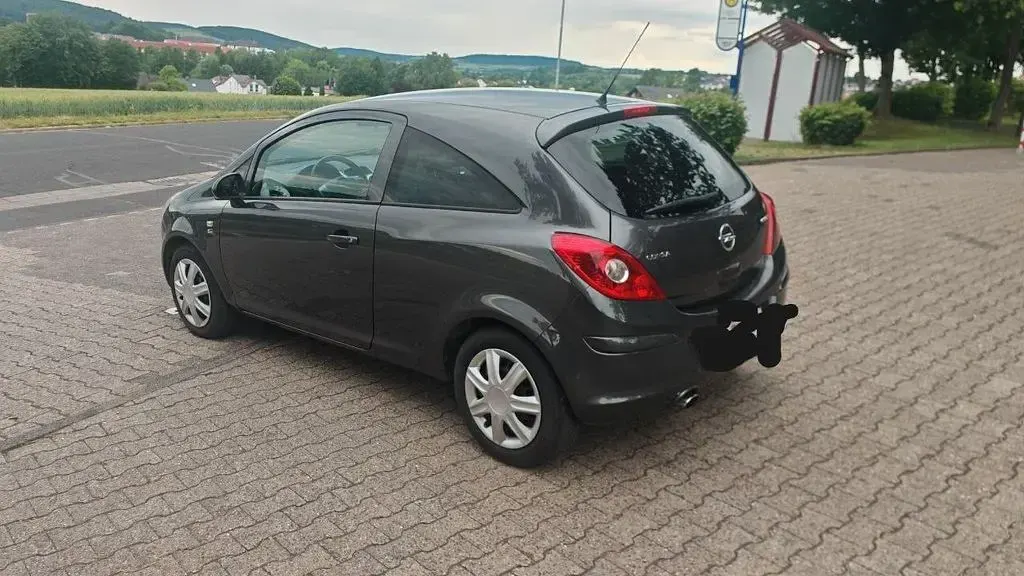 Gebraucht Opel Corsa Edition 75 PS (55 kW) 2013 Grau Kleinwagen