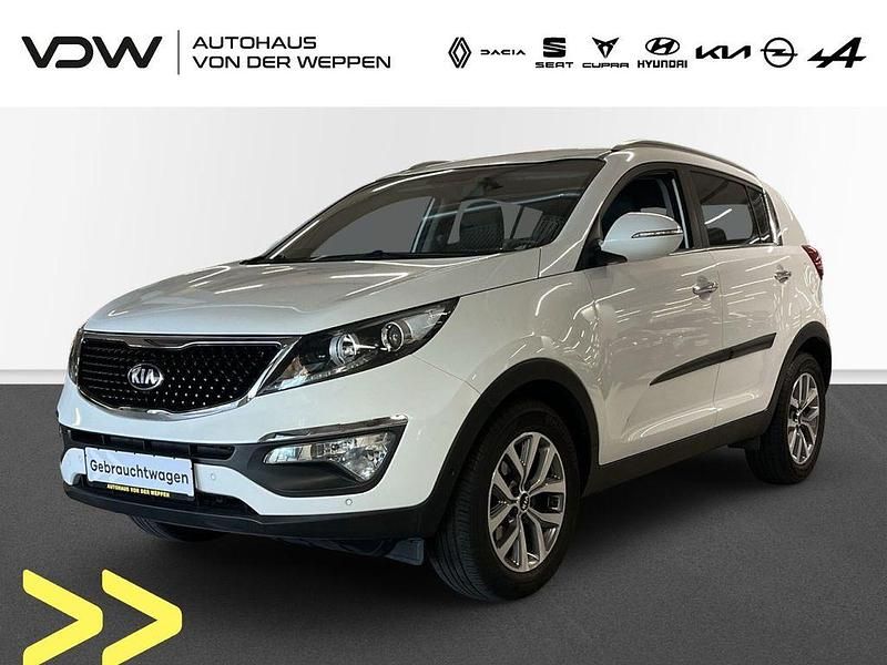 Weiß Gebraucht 2015 Kia Sportage DREAM-TEAM Edition SUV | 12.900 € (Fairer Preis) - Bild 1/4