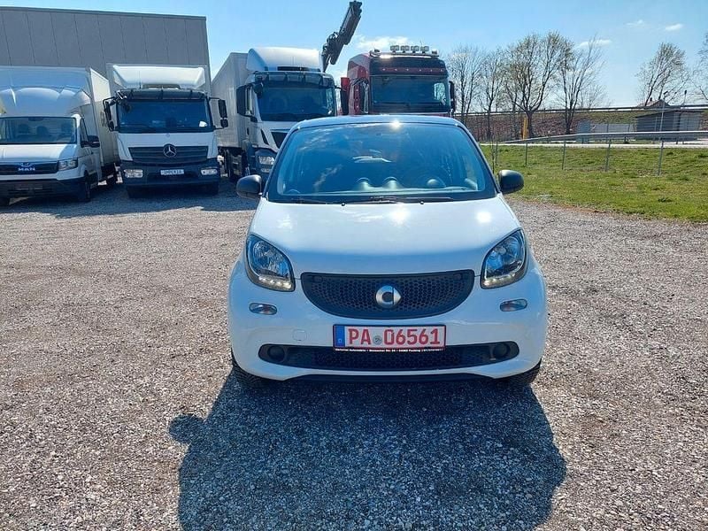 Gebraucht Smart ForFour 61 PS (44 kW) 2016 Schwarz Kleinwagen
