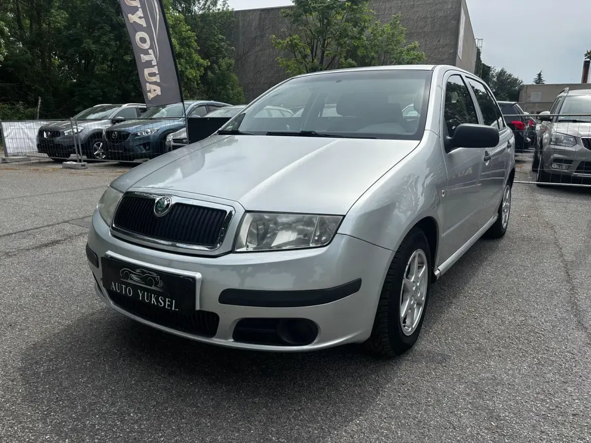 Używany Skoda Fabia Classic 75 KM (55 kW) 2004 Srebrny Hatchback