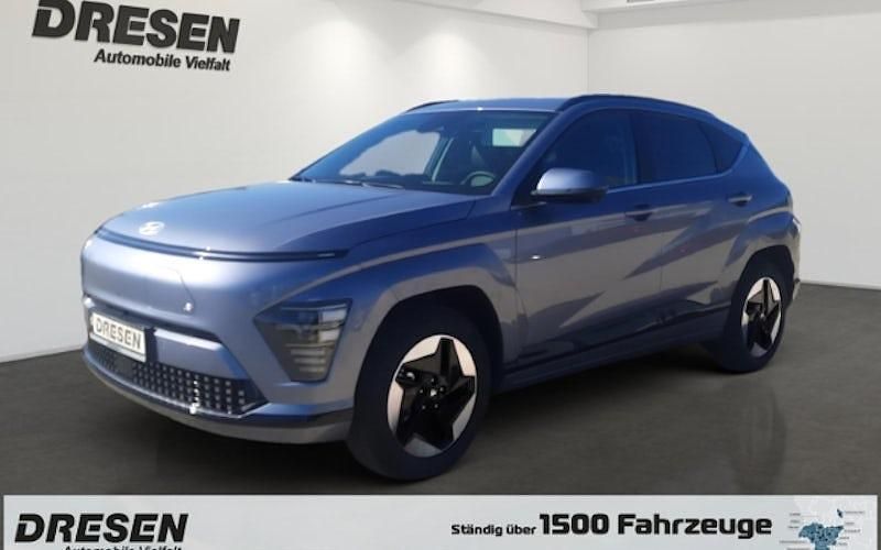 Schwarz Neu 2025 Hyundai Kona Trend SUV | 39.290 € (Teuer) - Bild 1/4