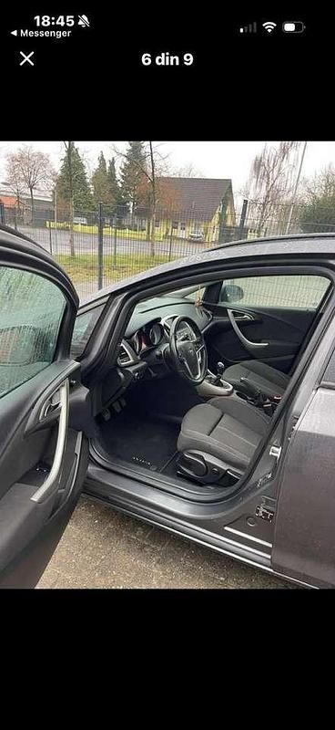 Gebraucht Opel Astra Sport 101 PS (74 kW) 2012 Kombi