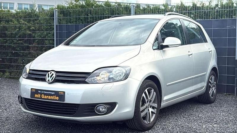 Silber Gebraucht 2009 VW Golf Plus Cross Comfortline Van / Kleinbus | 9.199 € (Teuer) - Bild 1/4
