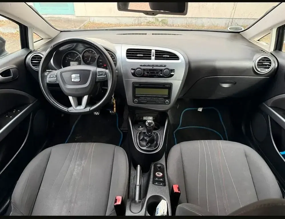 Second-hand Seat Leon Style 125 CP (91 kW) 2011 Negru Hatchback