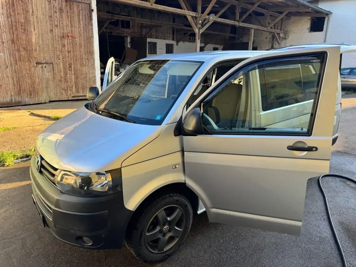 Gebraucht VW T5 140 PS (102 kW) 2015 Silber Van