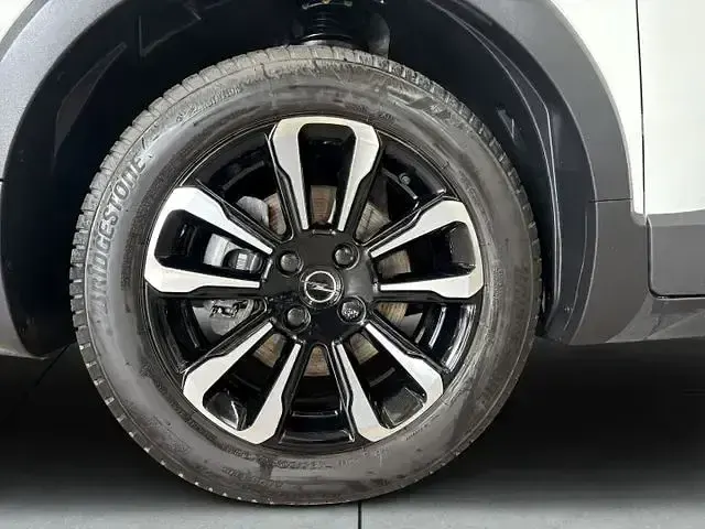 Gebraucht Opel Crossland Elegance 110 PS (80 kW) 2024 Weiß SUV