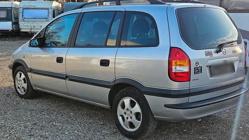 Gebraucht Opel Zafira 125 PS (91 kW) 2000 Silber Van / Kleinbus