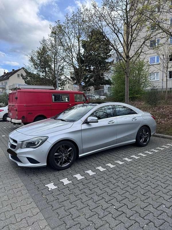 Gebraucht Mercedes CLA200 156 PS (114 kW) 2015 Grau Limousine