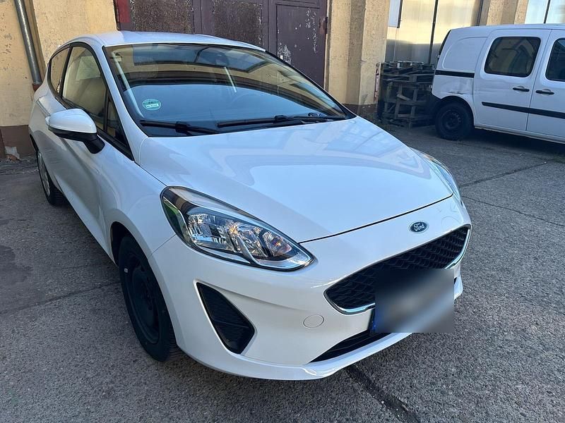 Weiß Gebraucht 2020 Ford Fiesta Kleinwagen | 7.999 € (Superpreis) - Bild 1/4
