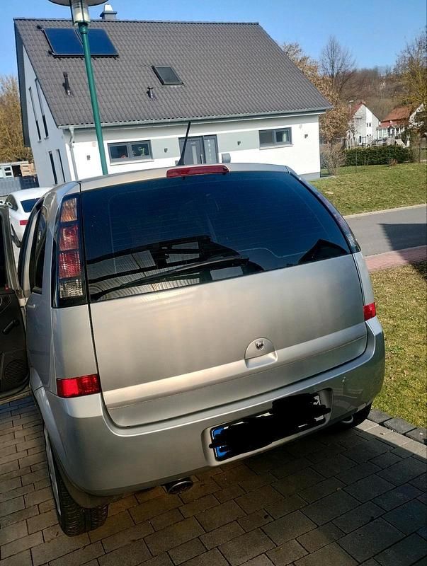 Gebraucht Opel Meriva 101 PS (74 kW) 2005 Silber Van / Kleinbus