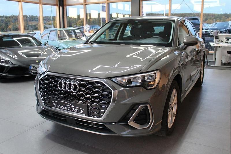 Grau Gebraucht 2022 Audi Q3 Sportback S-Line SUV | 32.990 € (Guter Preis) - Bild 1/4