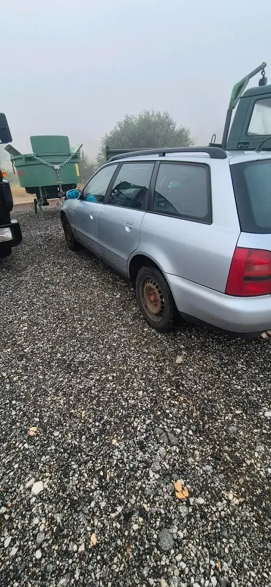 Gebraucht Audi A4 110 PS (80 kW) 1997 Silber Kombi