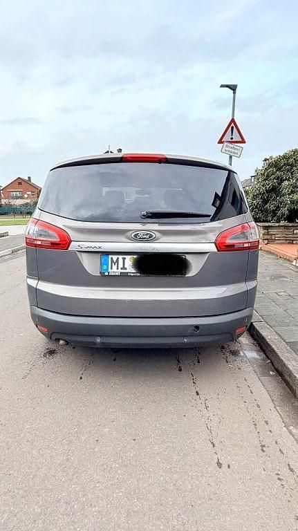 Gebraucht Ford S-MAX S 140 PS (102 kW) 2012 Braun Van / Kleinbus