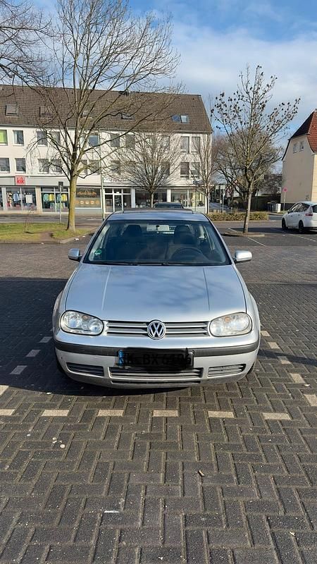 Gebraucht VW Golf IV 75 PS (55 kW) 2002 Silber Kleinwagen