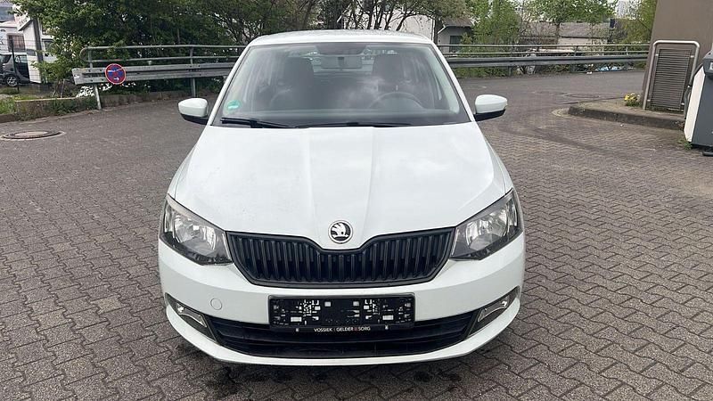 Gebraucht Skoda Fabia Cool Edition 60 PS (44 kW) 2017 Weiß Kombi