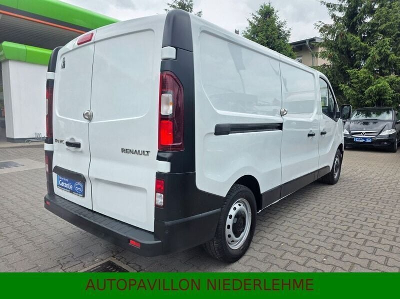 Gebraucht Renault Trafic 110 PS (80 kW) 2022 Weiß Van / Kleinbus