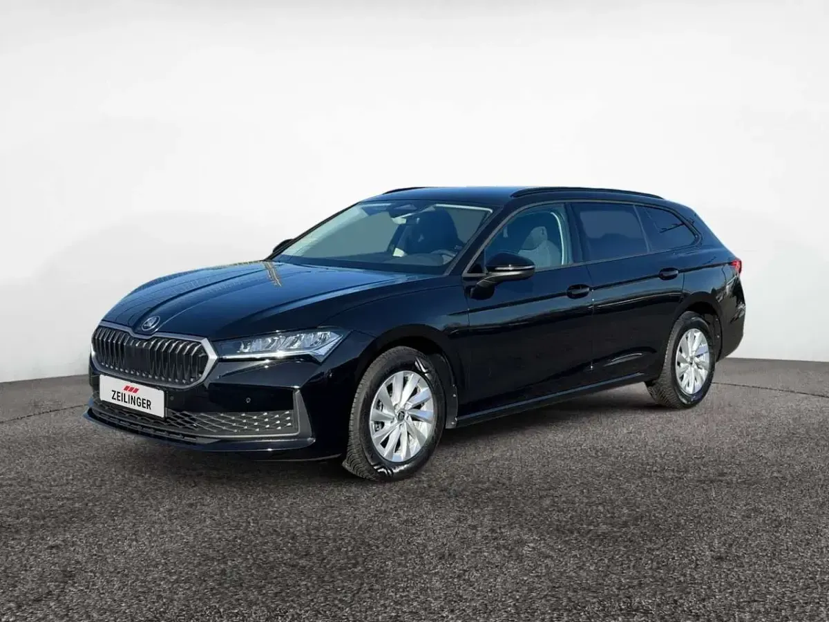 Gebraucht Skoda Superb 150 PS (110 kW) 2024 Ebony schwarz Kombi