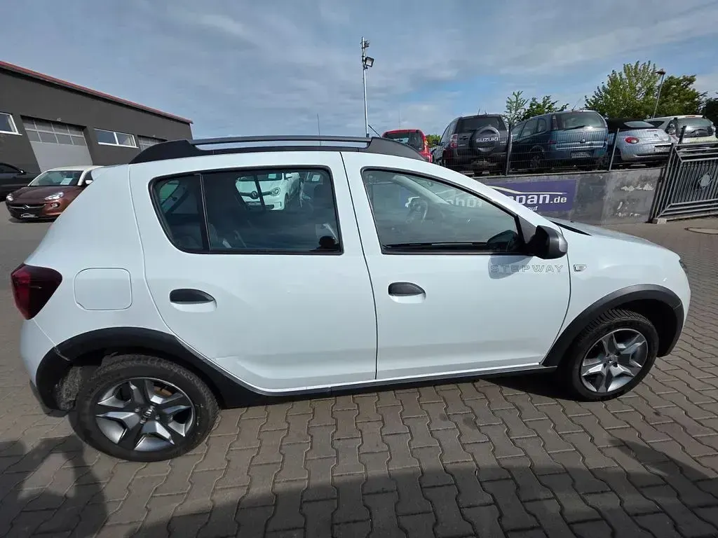 Gebraucht Dacia Sandero Prestige 90 PS (66 kW) 2019 Gletscherweiss Limousine