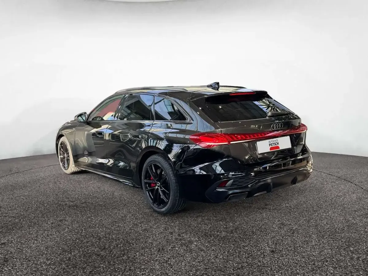 Nouă Audi A5 Sport 252 CP (185 kW) 2026 Negru Break