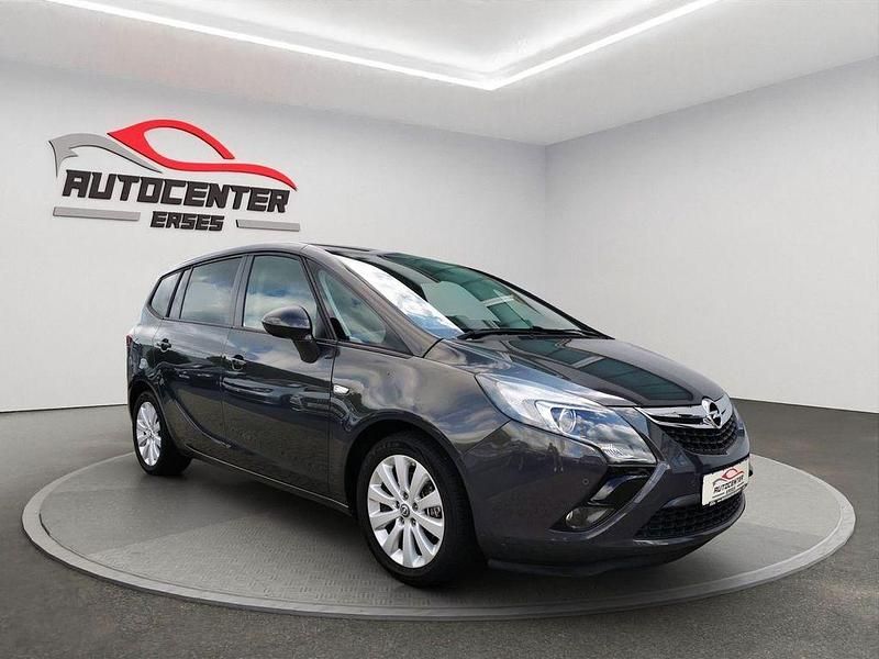 Grau Gebraucht 2015 Opel Zafira Tourer Edition Van / Kleinbus | 9.900 € (Fairer Preis) - Bild 1/4