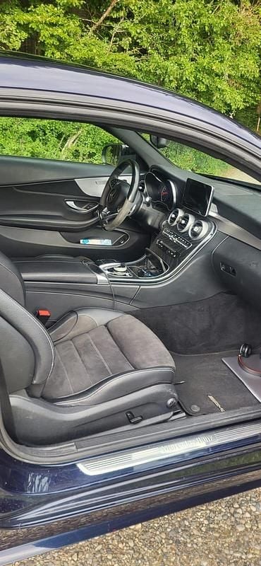 Blau Gebraucht 2018 Mercedes C220 AMG Coupé | 19.999 € (Superpreis) - Bild 1/4