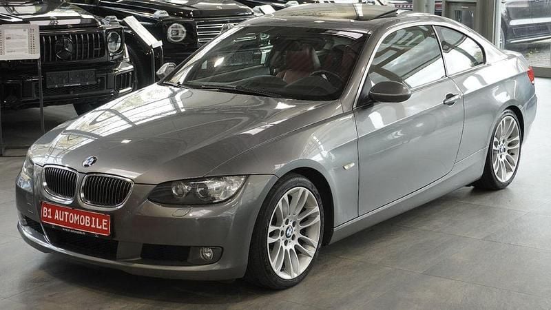 Grau Gebraucht 2006 BMW 335 Sport Line Coupé | 8.991 € (Superpreis) - Bild 1/4