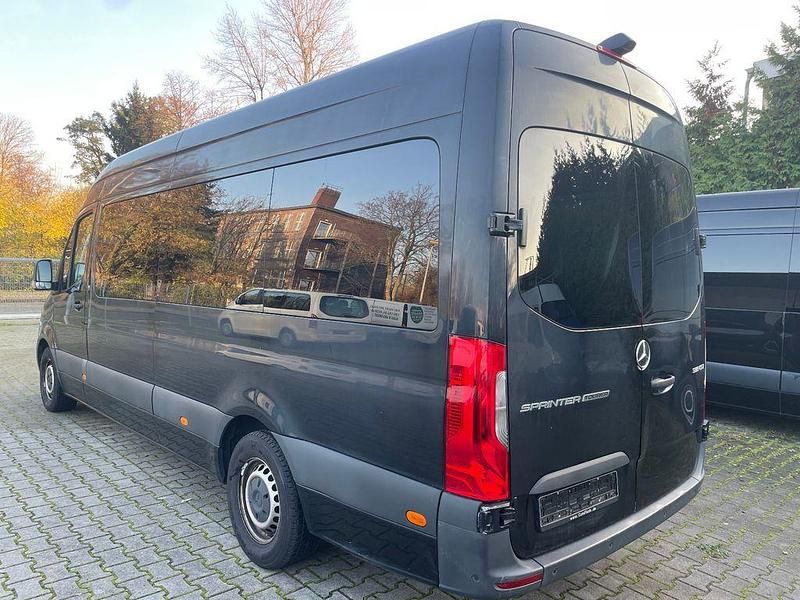 Gebraucht Mercedes Sprinter 163 PS (119 kW) 2019 Schwarz Van