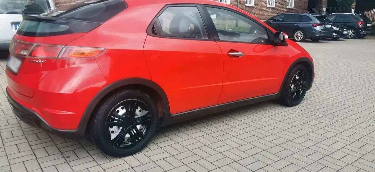 Gebraucht Honda Civic 99 PS (72 kW) 2008 Rot Limousine
