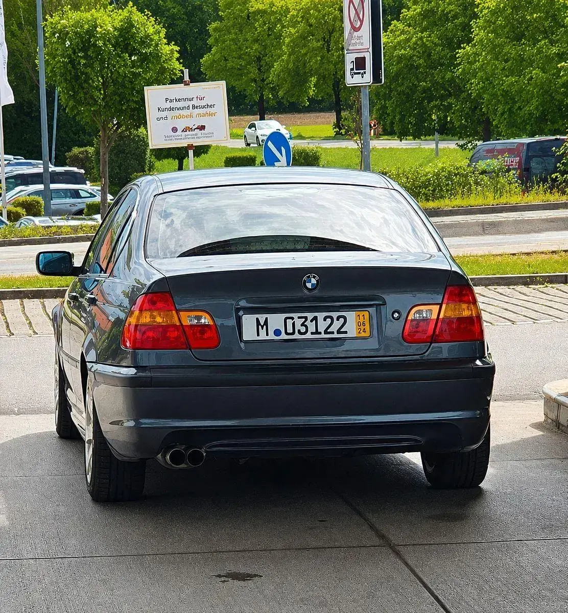Gebraucht BMW 330 Performance 231 PS (169 kW) 2002 Grau Limousine