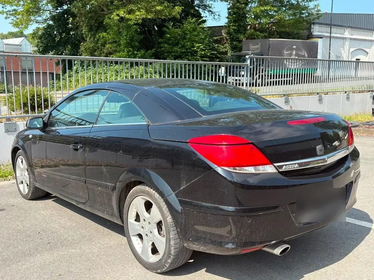 Gebraucht Opel Astra 125 PS (91 kW) 2009 Schwarz Cabrio