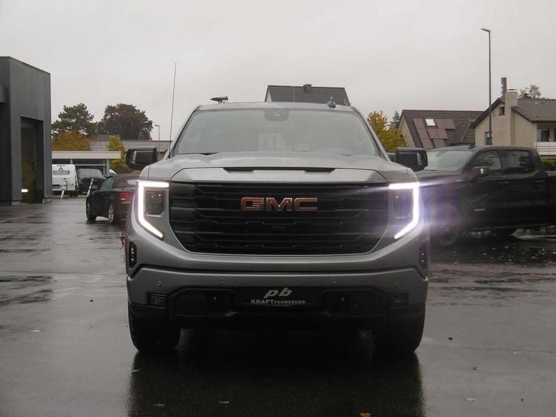 Neu Chevrolet Silverado 309 PS (227 kW) 2025 Sterling met. SUV