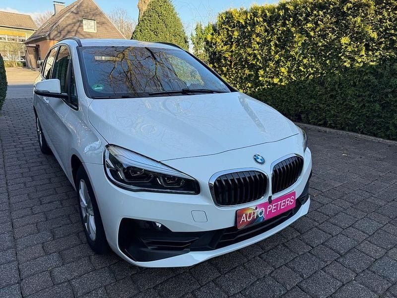 Gebraucht BMW 218 Active Tourer Advantage 140 PS (102 kW) 2019 Weiß Van / Kleinbus