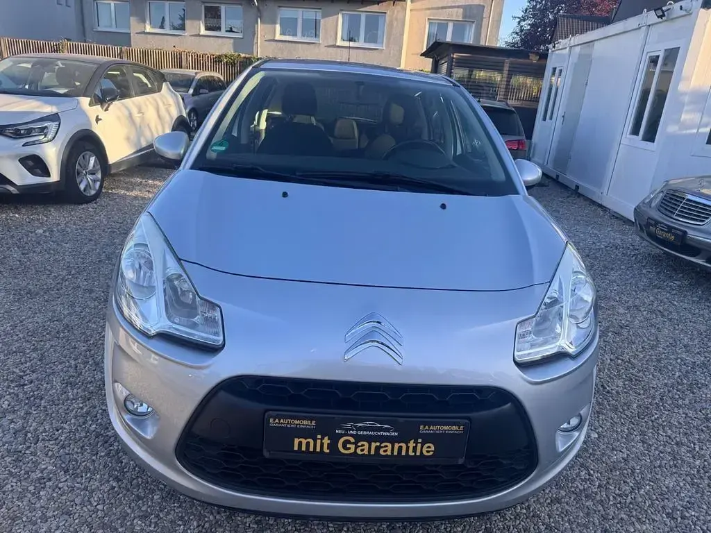 Gebraucht Citroën C3 Tendance 73 PS (53 kW) 2010 Grau Limousine