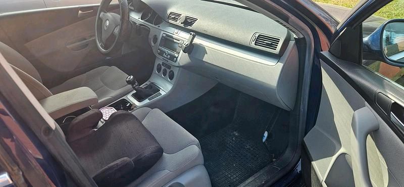 Gebraucht VW Passat 140 PS (102 kW) 2008 Blau Kombi