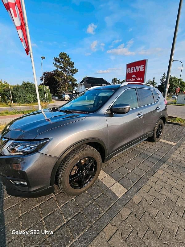 Silber Gebraucht 2018 Nissan X-Trail SUV | 23.000 € (Teuer) - Bild 1/4