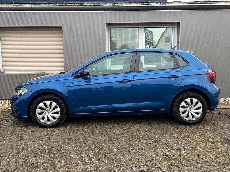 Gebraucht VW Polo Basis 80 PS (58 kW) 2022 Blau Limousine